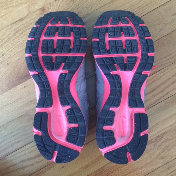 NIKE - grey and pink nike AIRS shoes - Picture 6 of 6